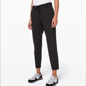 Lululemon On the Fly pant. Size 12